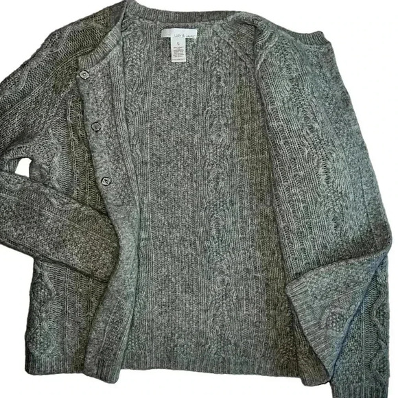 Gray 3 crocheted covered snap closure cardigan size small - Picture 2 of 10